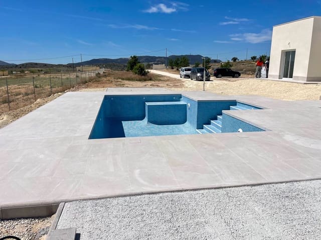 3 slaapkamer Villa te koop in Pinoso met zwembad - € 425.000 (Ref: 9758160)