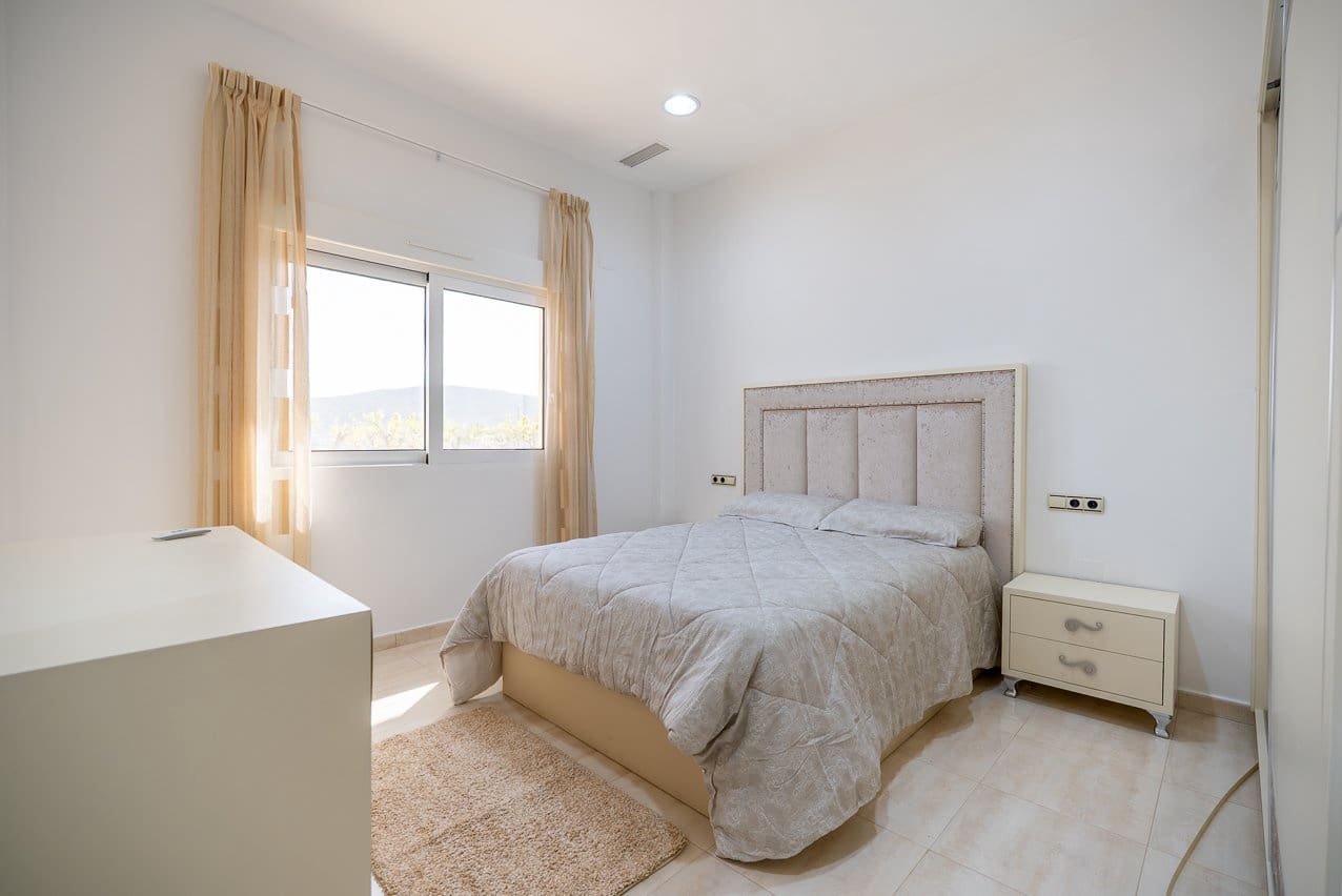 4 sypialnia Willa na sprzedaż w Pinoso z basenem - 650 000 € (Ref: 9758161)