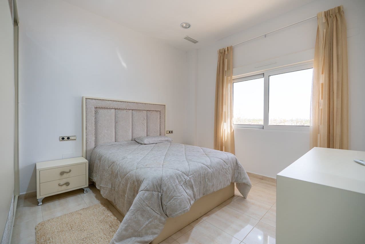 4 sypialnia Willa na sprzedaż w Pinoso z basenem - 650 000 € (Ref: 9758161)