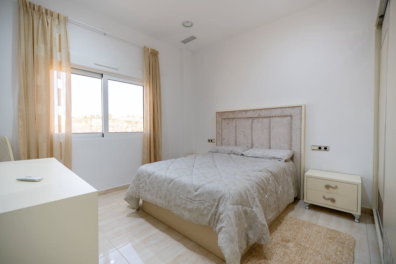 4 sypialnia Willa na sprzedaż w Pinoso z basenem - 650 000 € (Ref: 9758161)