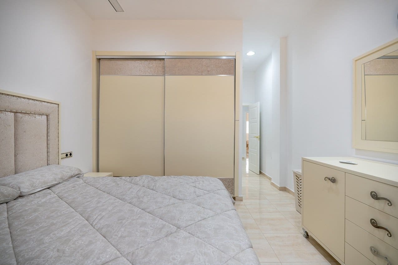 4 sypialnia Willa na sprzedaż w Pinoso z basenem - 650 000 € (Ref: 9758161)