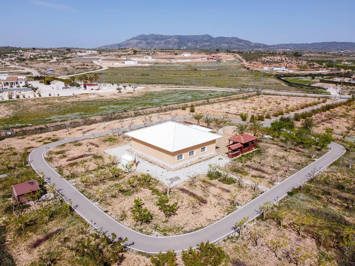 4 sypialnia Willa na sprzedaż w Pinoso z basenem - 650 000 € (Ref: 9758161)