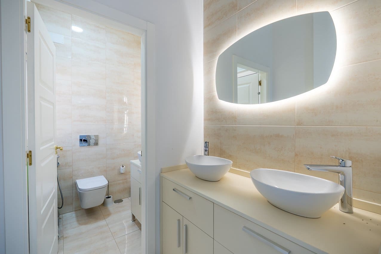 4 bedroom Villa for sale in Pinoso with pool - € 650,000 (Ref: 9758161)