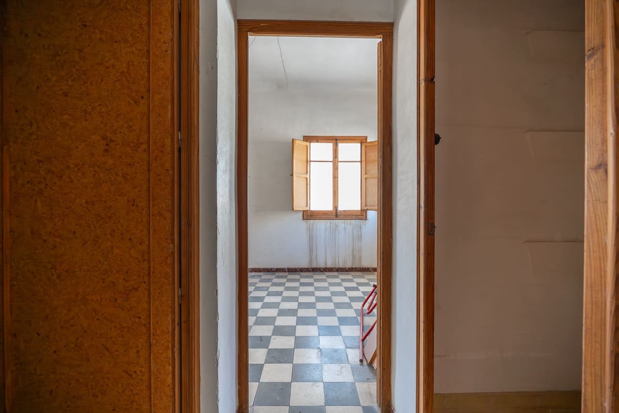 2 bedroom Apartment for sale in Pinoso with pool - € 92,500 (Ref: 9758162)