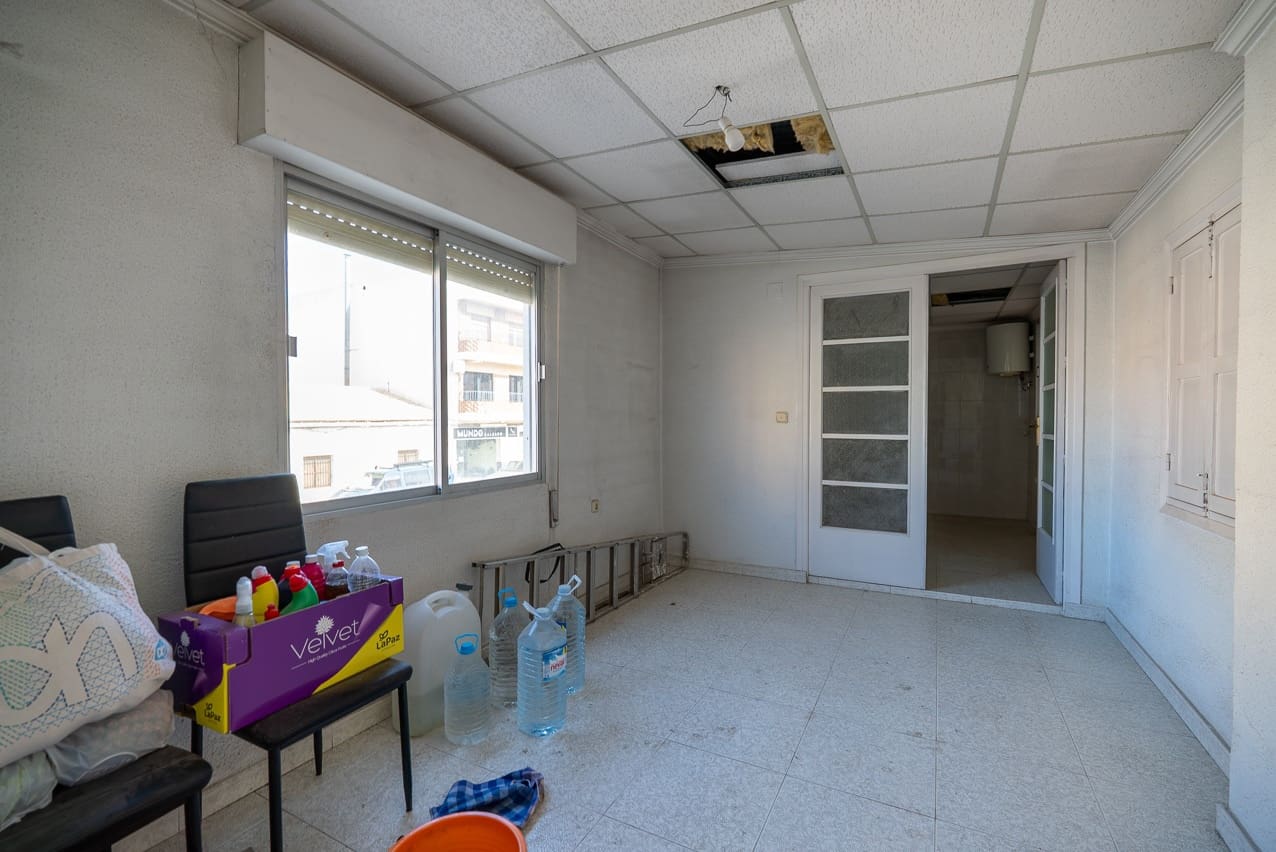 2 bedroom Apartment for sale in Pinoso with pool - € 92,500 (Ref: 9758162)