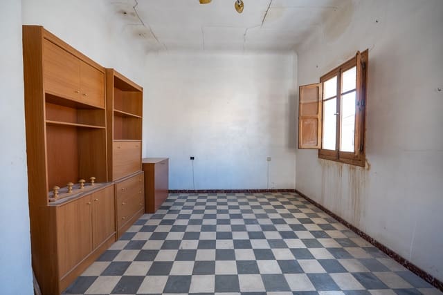 2 bedroom Apartment for sale in Pinoso with pool - € 92,500 (Ref: 9758162)