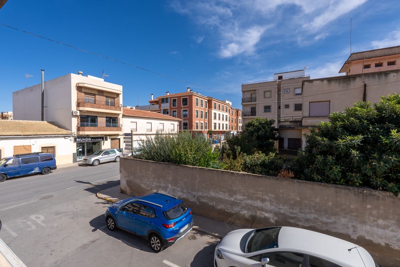 2 bedroom Apartment for sale in Pinoso with pool - € 92,500 (Ref: 9758162)