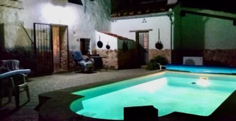 5 soveværelse Finca/Landehus til salg i Raspay med swimmingpool - € 340.000 (Ref: 9782356)