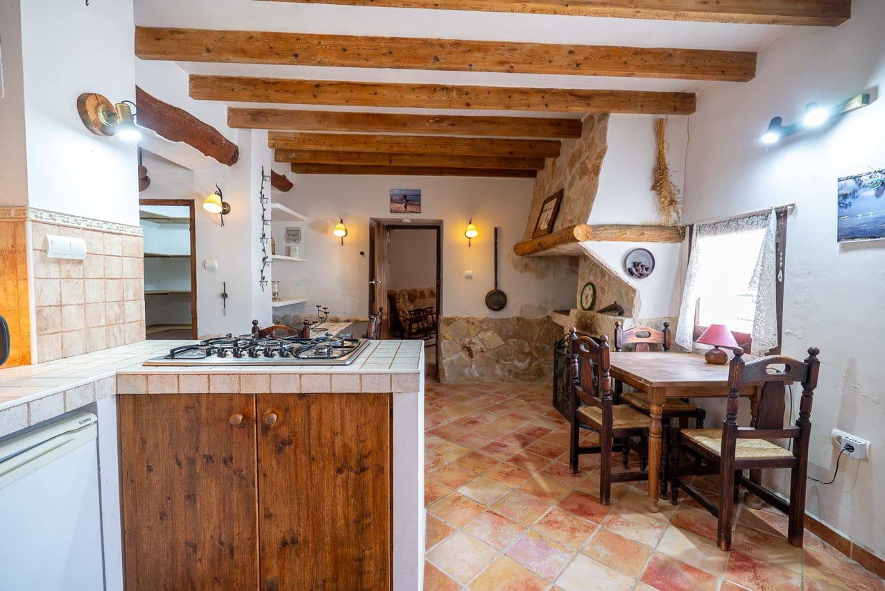 5 soveværelse Finca/Landehus til salg i Raspay med swimmingpool - € 340.000 (Ref: 9782356)