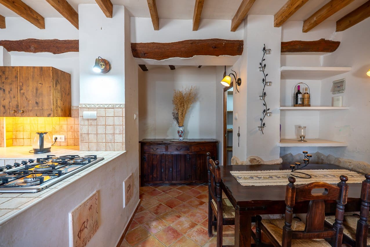 5 soveværelse Finca/Landehus til salg i Raspay med swimmingpool - € 340.000 (Ref: 9782356)