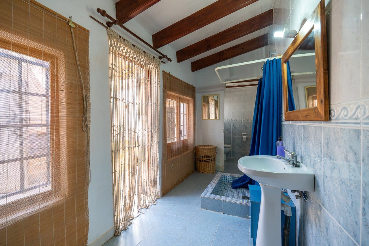 5 soveværelse Finca/Landehus til salg i Raspay med swimmingpool - € 340.000 (Ref: 9782356)