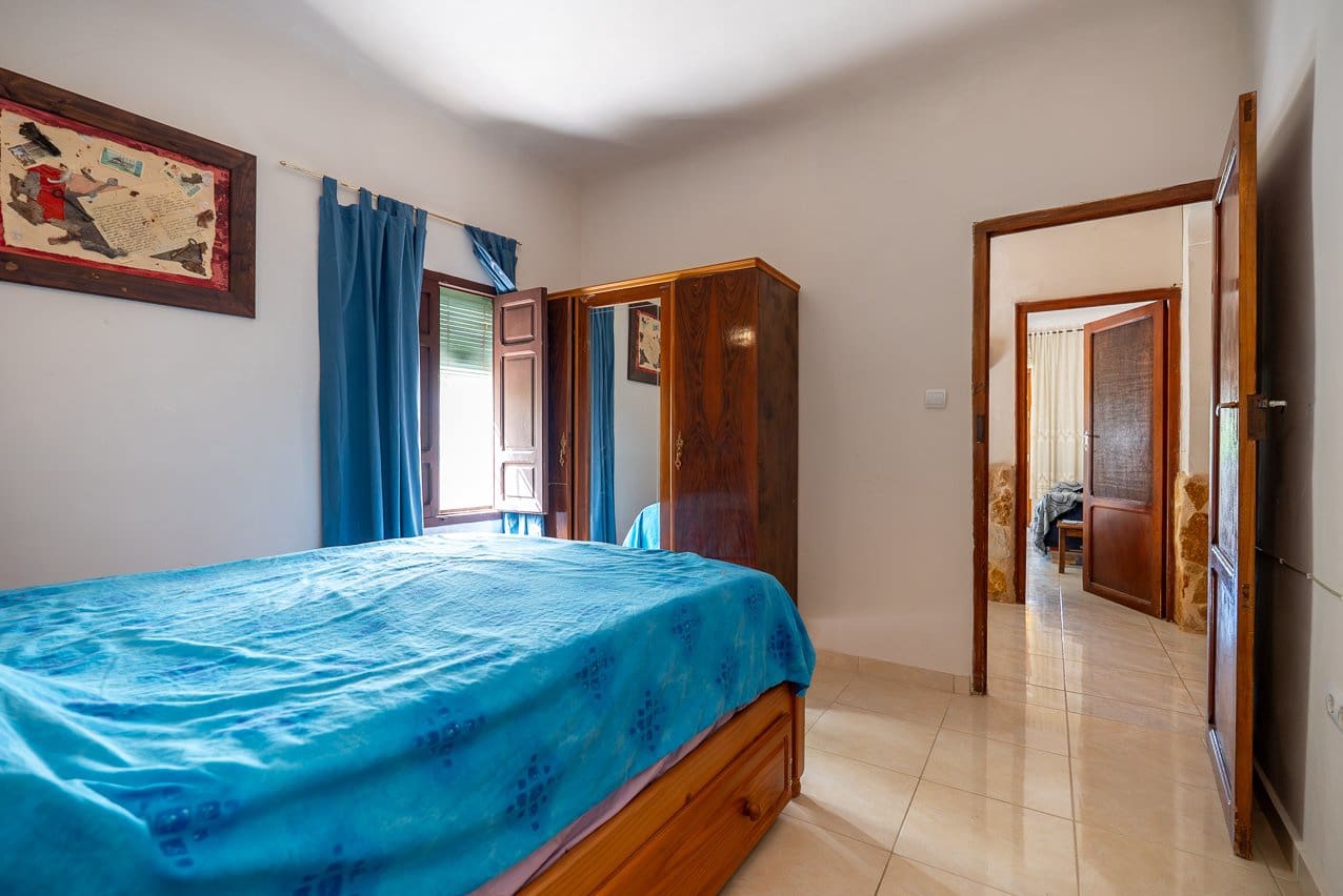 5 soveværelse Finca/Landehus til salg i Raspay med swimmingpool - € 340.000 (Ref: 9782356)