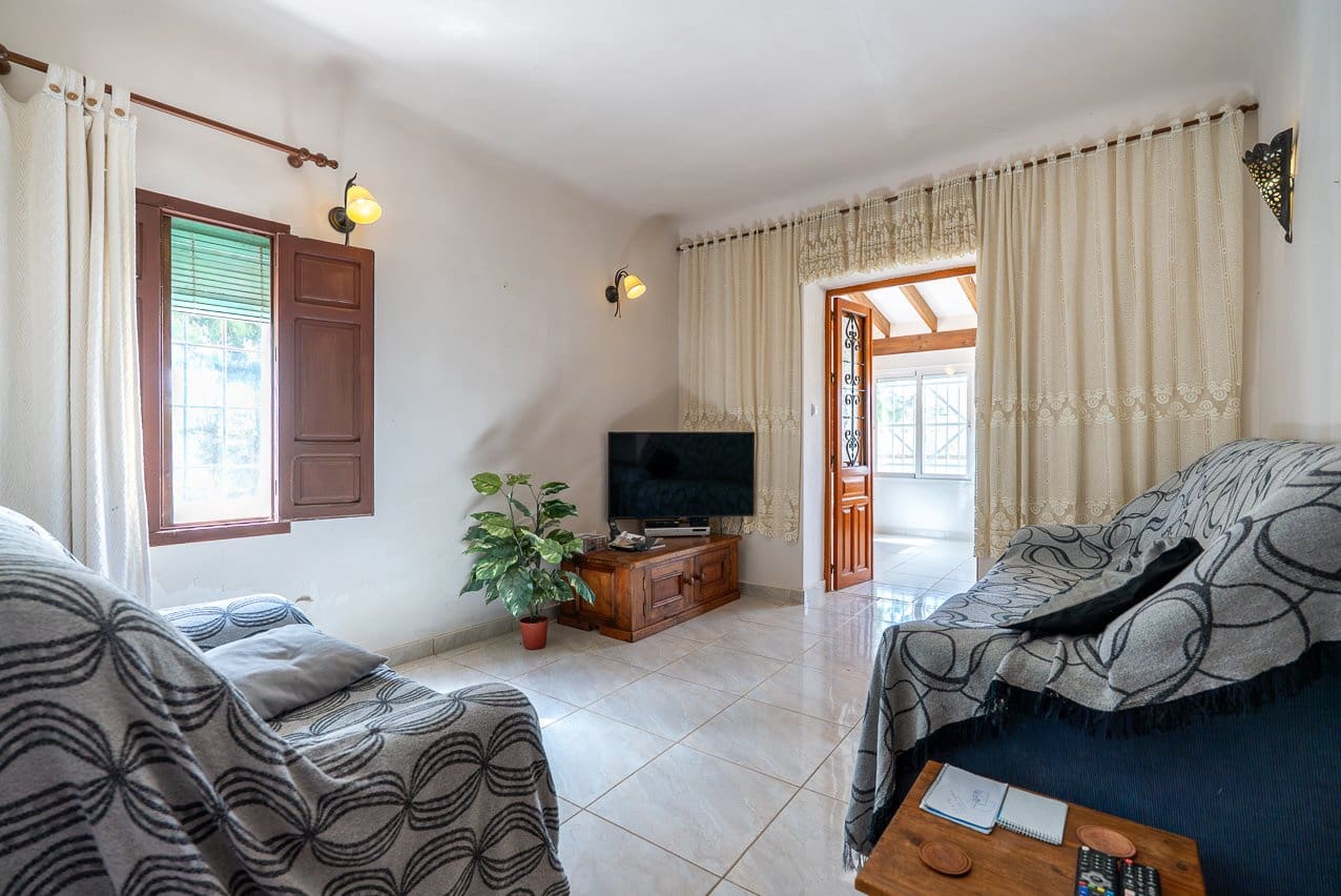 5 soveværelse Finca/Landehus til salg i Raspay med swimmingpool - € 340.000 (Ref: 9782356)