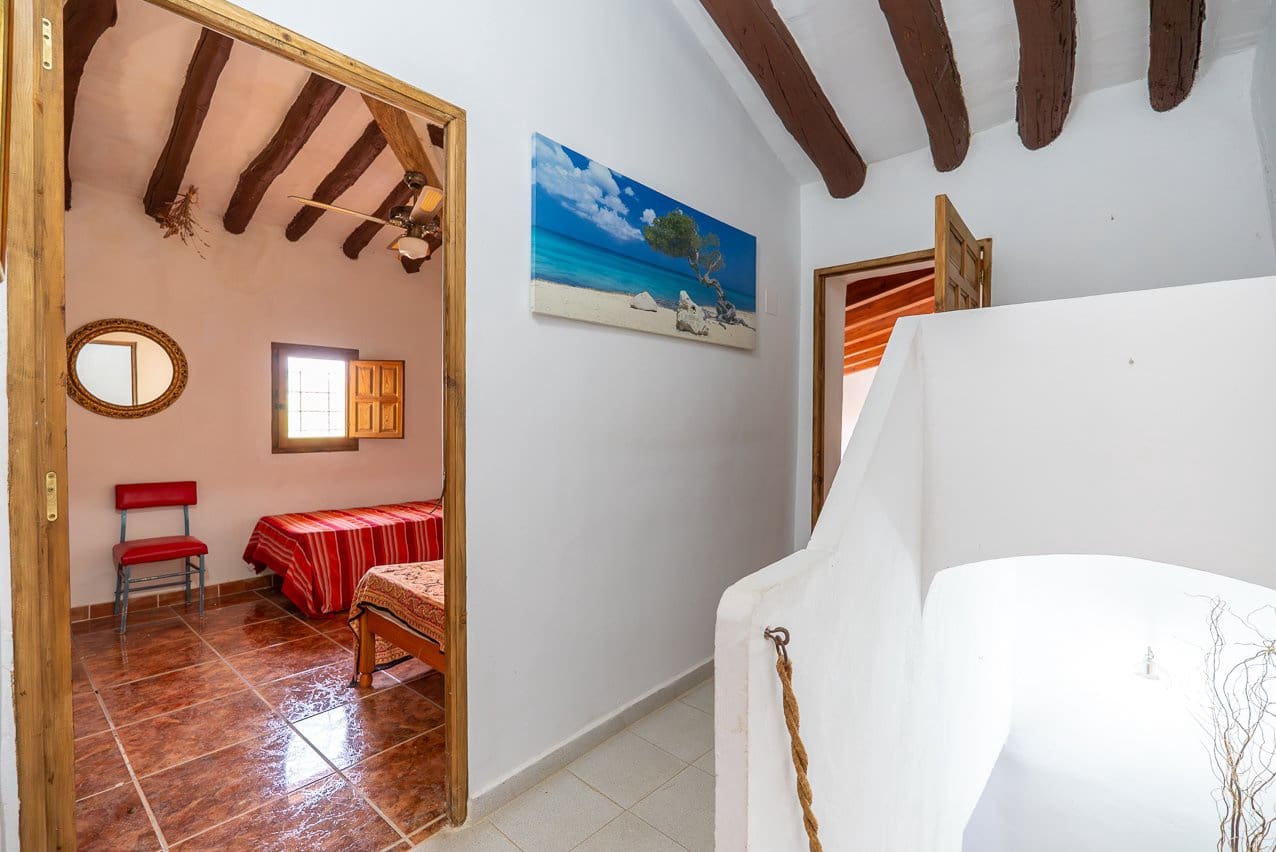 5 soveværelse Finca/Landehus til salg i Raspay med swimmingpool - € 340.000 (Ref: 9782356)