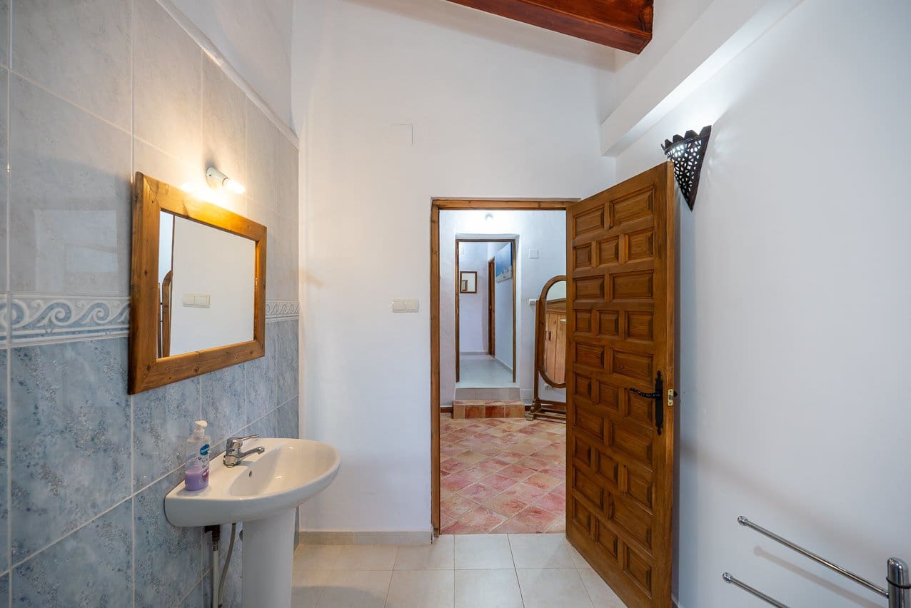 5 soveværelse Finca/Landehus til salg i Raspay med swimmingpool - € 340.000 (Ref: 9782356)