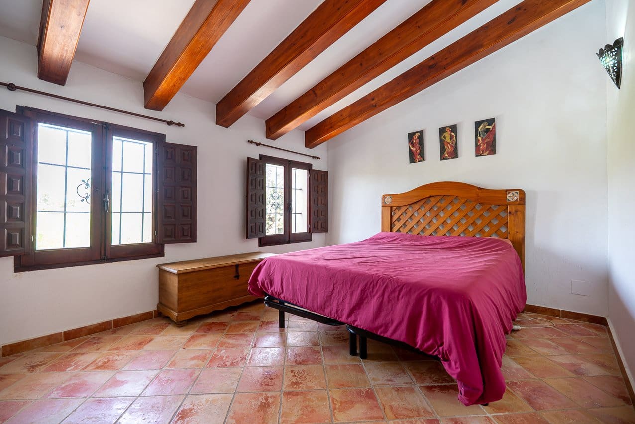 5 soveværelse Finca/Landehus til salg i Raspay med swimmingpool - € 340.000 (Ref: 9782356)