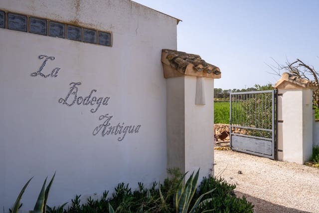 5 soveværelse Finca/Landehus til salg i Raspay, Yecla med swimmingpool - € 340.000 (Ref: 9782356)