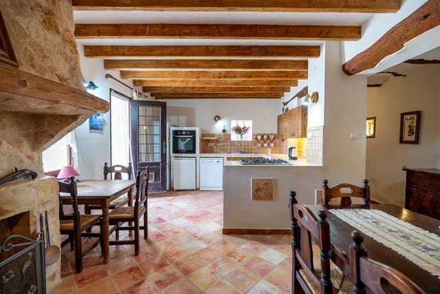 5 soveværelse Finca/Landehus til salg i Raspay, Yecla med swimmingpool - € 340.000 (Ref: 9782356)