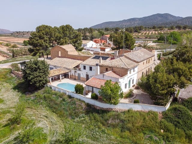 5 soveværelse Finca/Landehus til salg i Raspay, Yecla med swimmingpool - € 340.000 (Ref: 9782356)