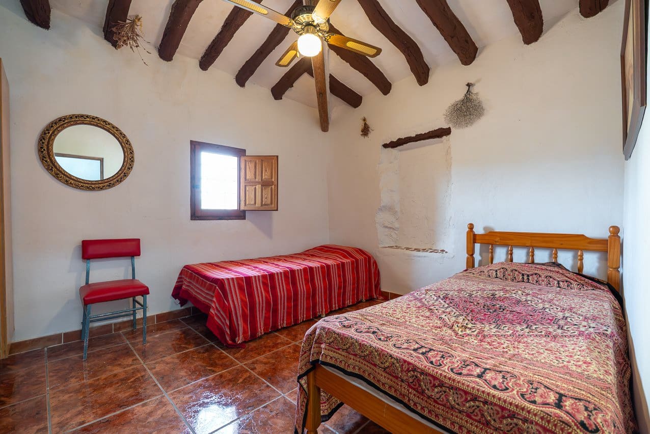 5 soveværelse Finca/Landehus til salg i Raspay med swimmingpool - € 340.000 (Ref: 9782356)