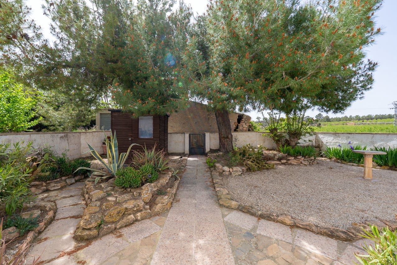 5 soveværelse Finca/Landehus til salg i Raspay med swimmingpool - € 340.000 (Ref: 9782356)