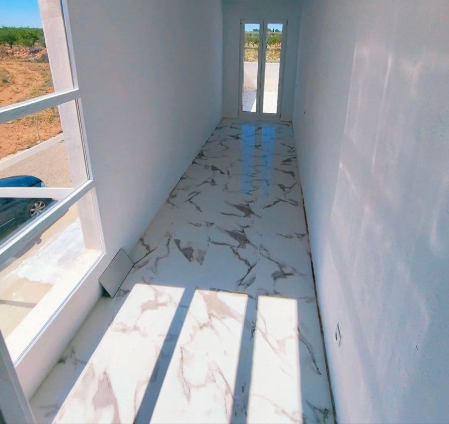 4 bedroom Villa for sale in Pinoso with pool - € 210,000 (Ref: 9795637)