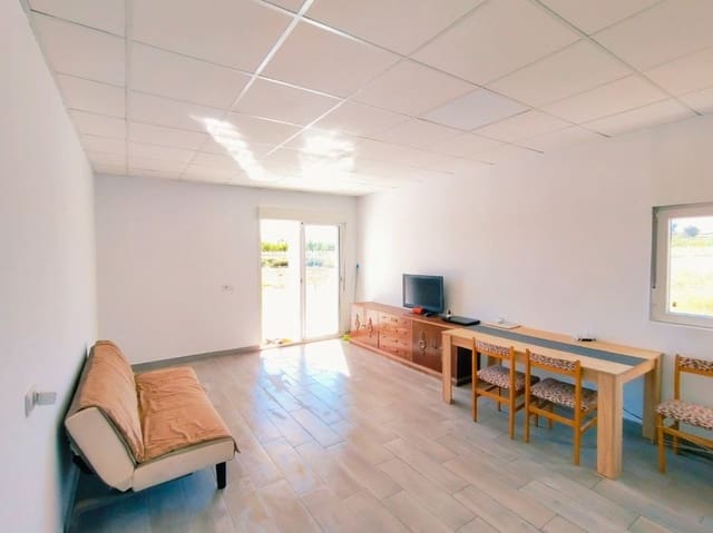 4 makuuhuone Huvila myytävänä paikassa Pinoso mukana uima-altaan - 210 000 € (Ref: 9795637)