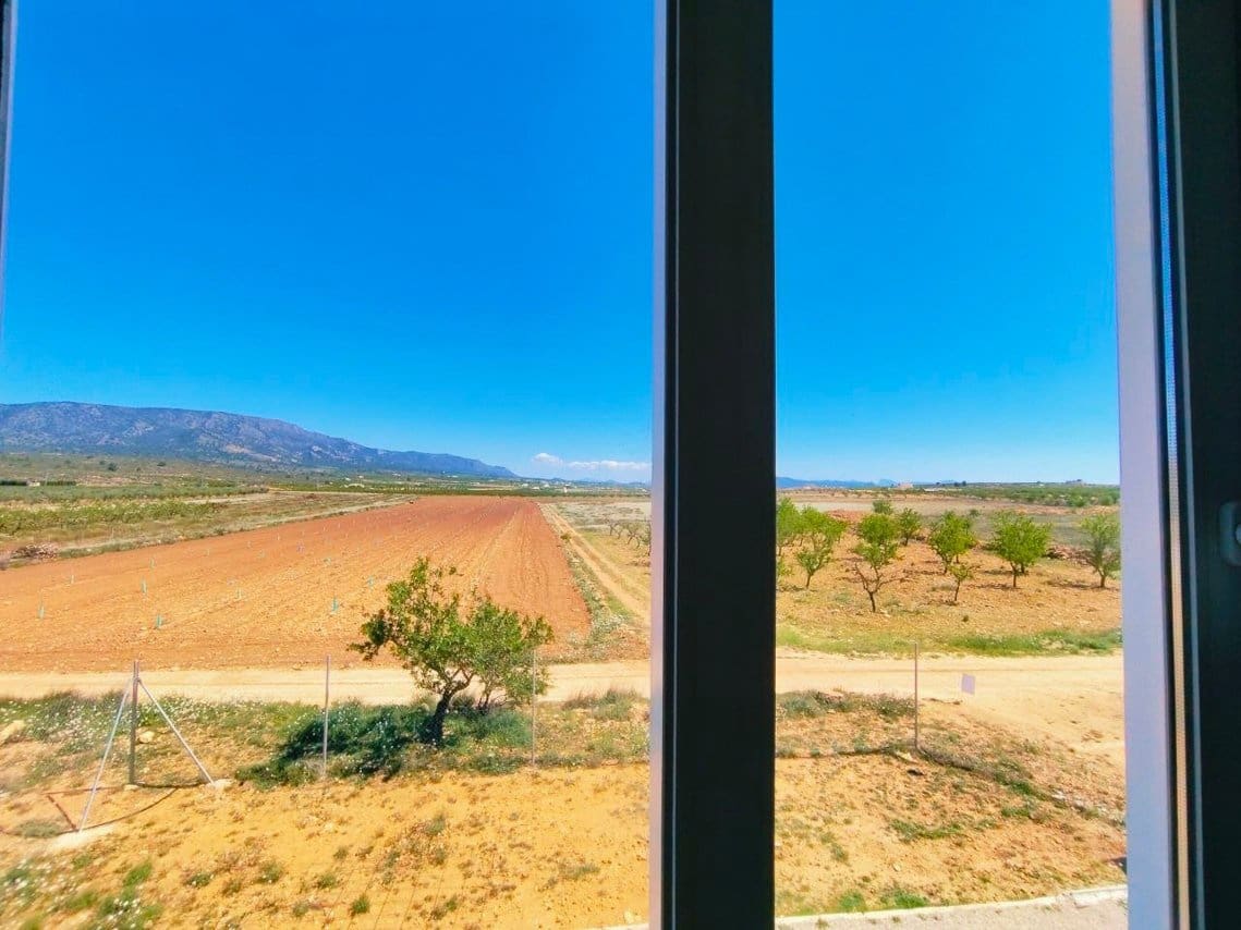 4 bedroom Villa for sale in Pinoso with pool - € 210,000 (Ref: 9795637)