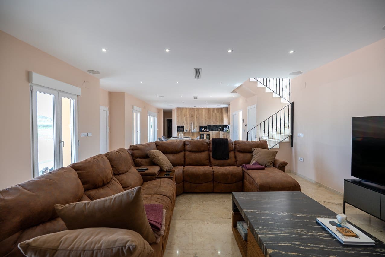 3 bedroom Villa for sale in Culebron with pool - € 995,000 (Ref: 9805589)