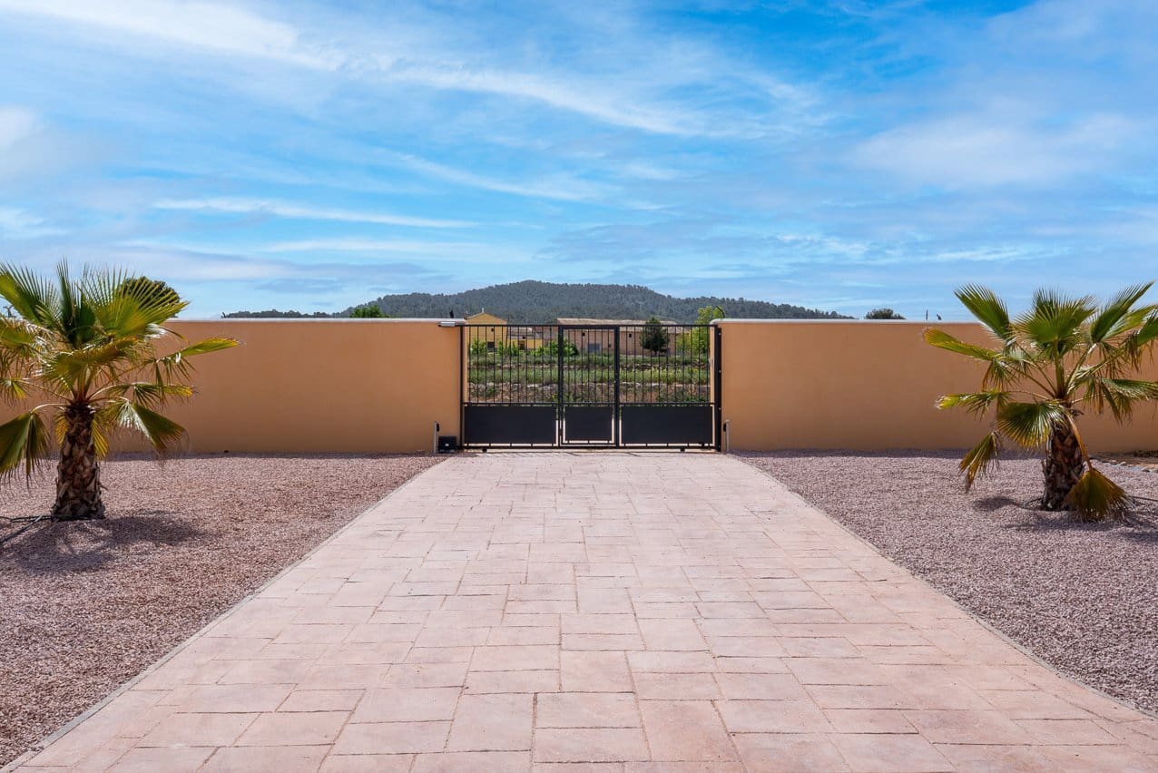 3 bedroom Villa for sale in Culebron with pool - € 995,000 (Ref: 9805589)