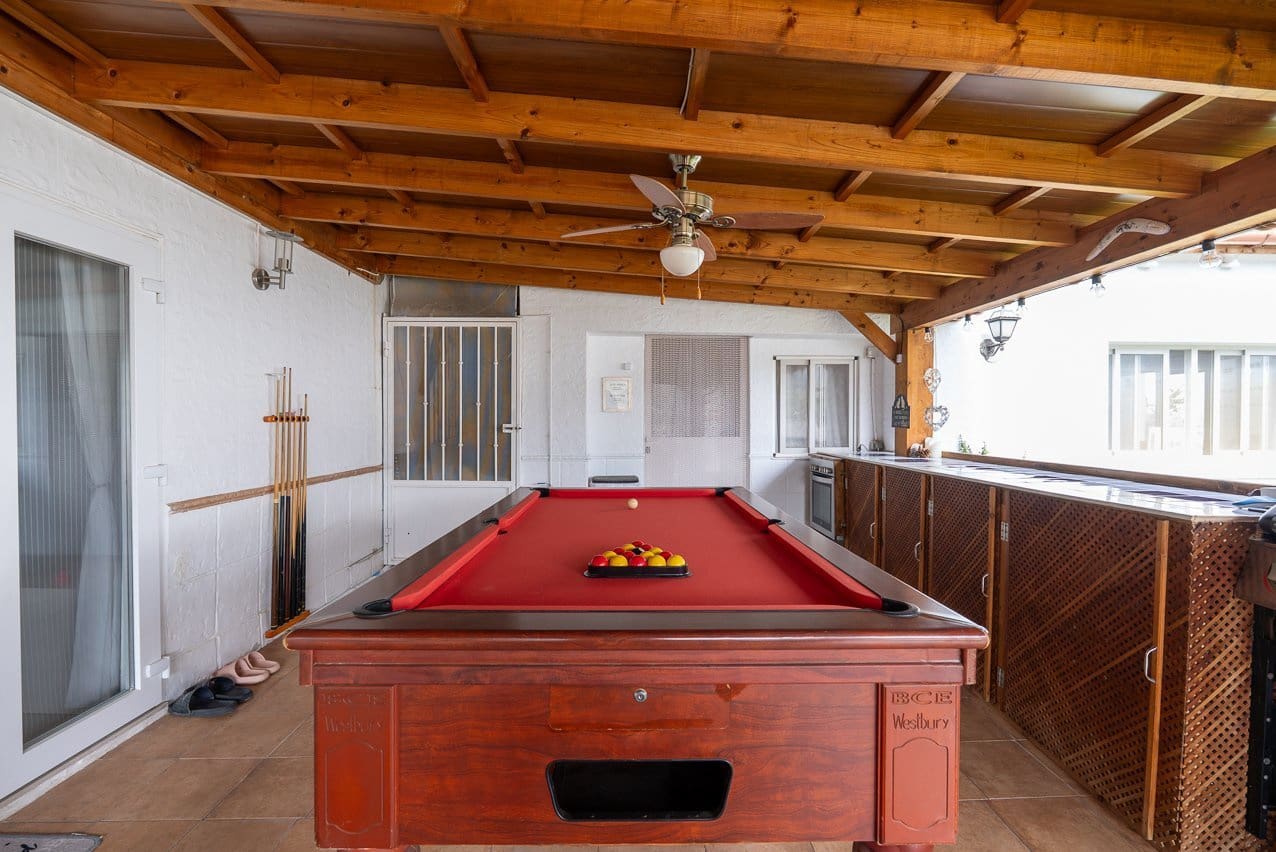 4 bedroom Villa for sale in Loma Bada with pool - € 384,950 (Ref: 9824581)