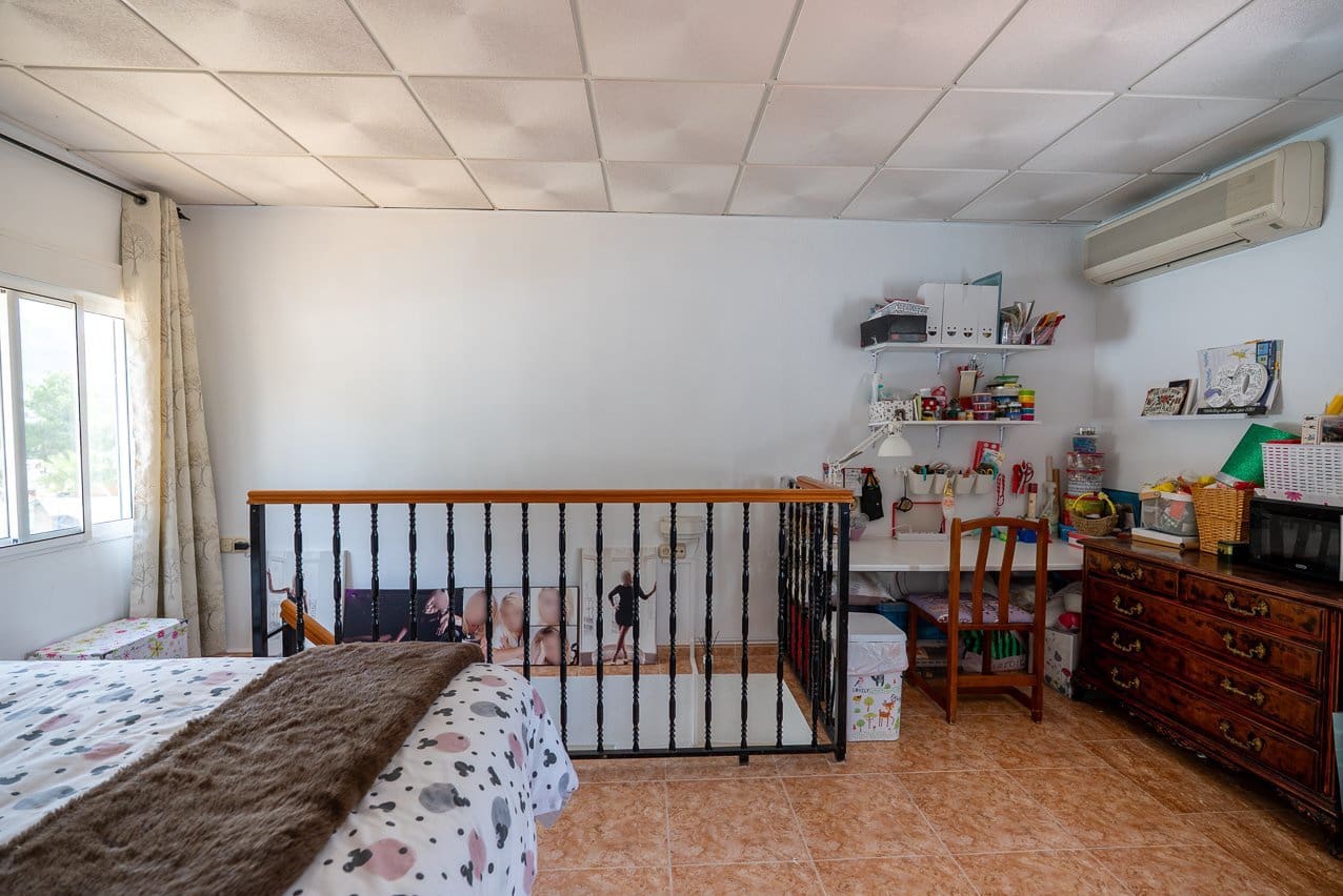 4 bedroom Villa for sale in Loma Bada with pool - € 384,950 (Ref: 9824581)