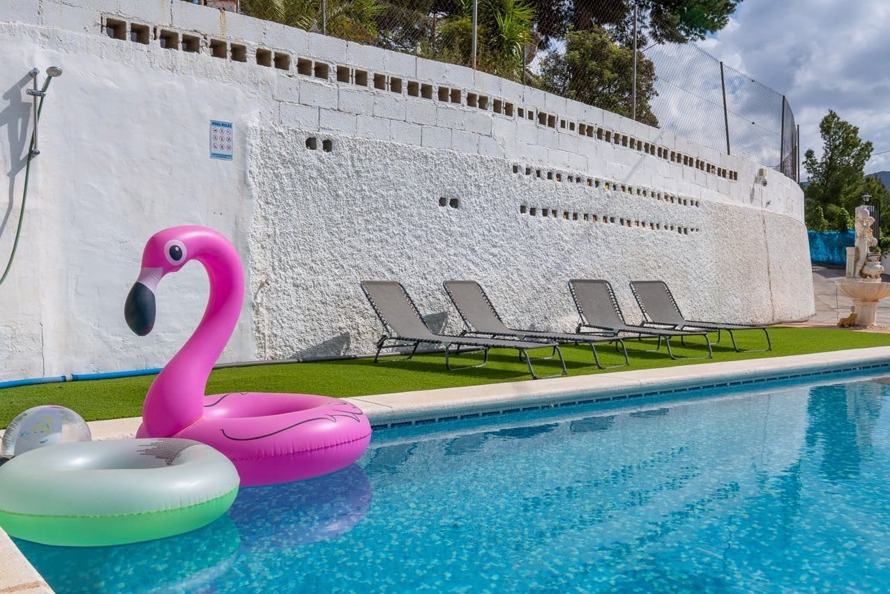4 bedroom Villa for sale in Loma Bada with pool - € 384,950 (Ref: 9824581)