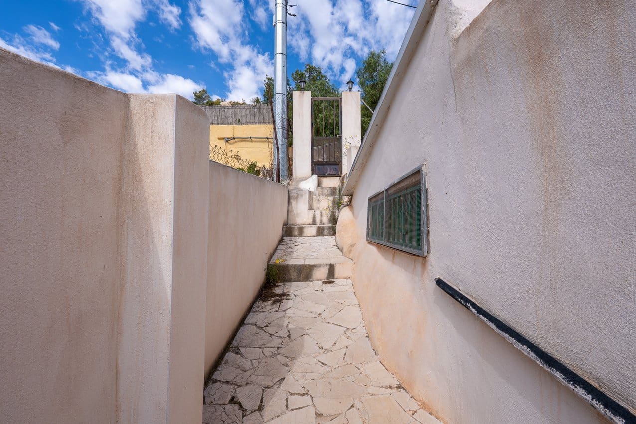 4 bedroom Villa for sale in Loma Bada with pool - € 384,950 (Ref: 9824581)