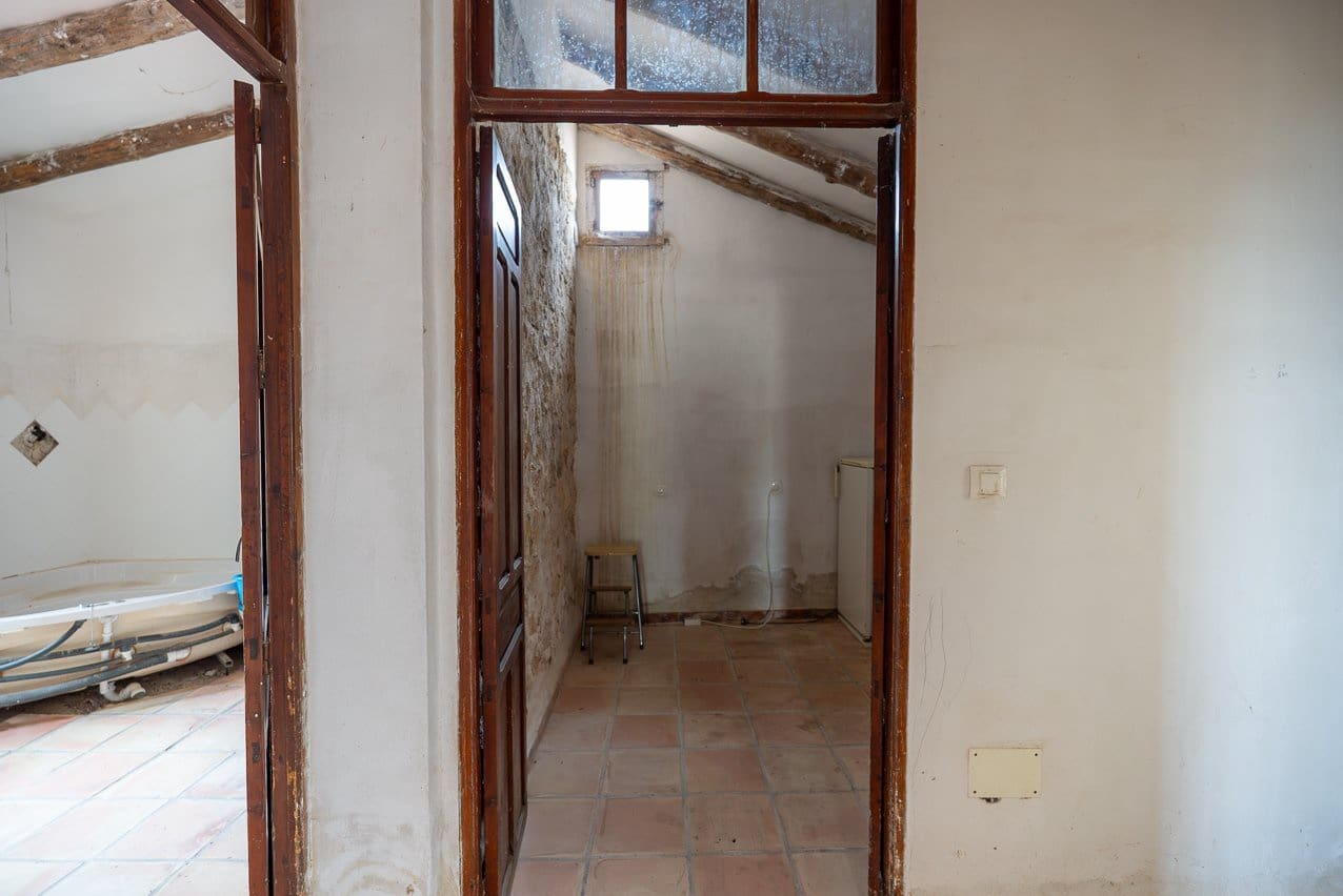 5 bedroom Finca/Country House for sale in Torre del Rico with pool - € 195,000 (Ref: 9848146)