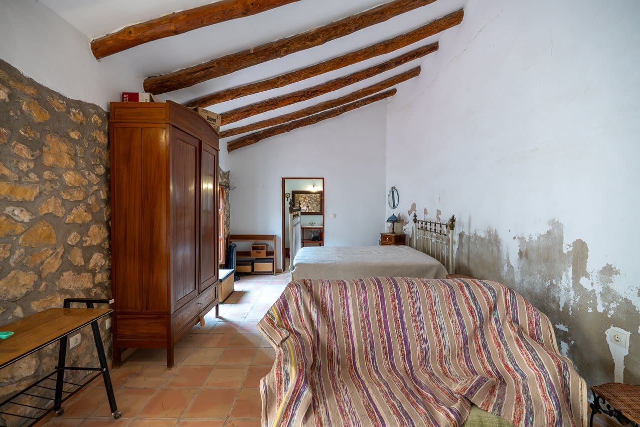 5 bedroom Finca/Country House for sale in Torre del Rico with pool - € 195,000 (Ref: 9848146)