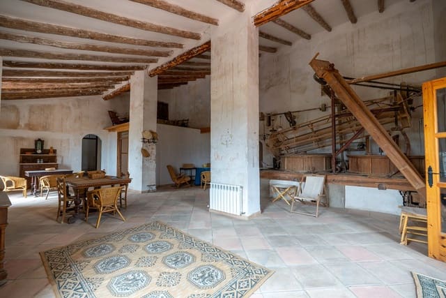 5 soveværelse Finca/Landehus til salg i Torre del Rico, Jumilla med swimmingpool - € 195.000 (Ref: 9848146)
