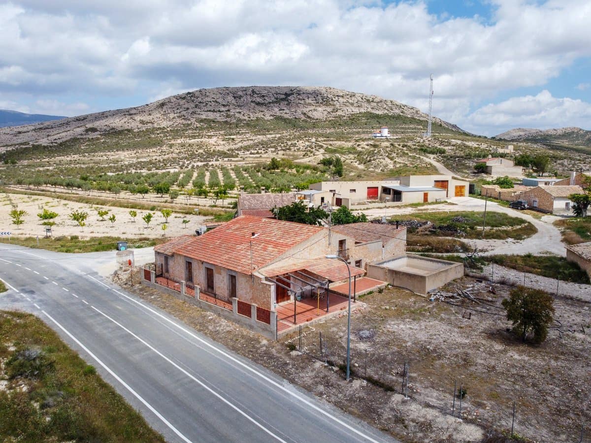 5 Zimmer Finca/Landgut zu verkaufen in Torre del Rico mit Pool - 195.000 € (Ref: 9848146)