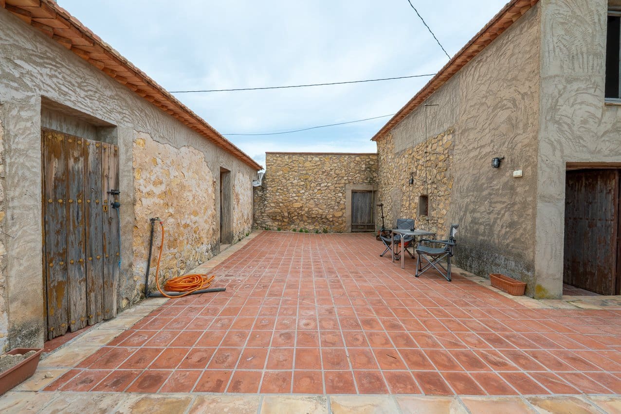 5 Zimmer Finca/Landgut zu verkaufen in Torre del Rico mit Pool - 195.000 € (Ref: 9848146)