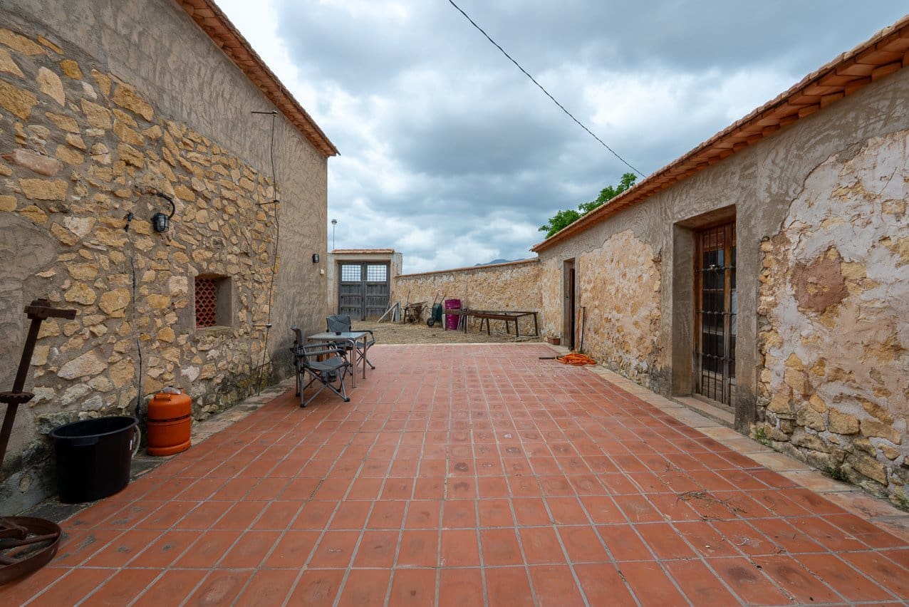 5 Zimmer Finca/Landgut zu verkaufen in Torre del Rico mit Pool - 195.000 € (Ref: 9848146)