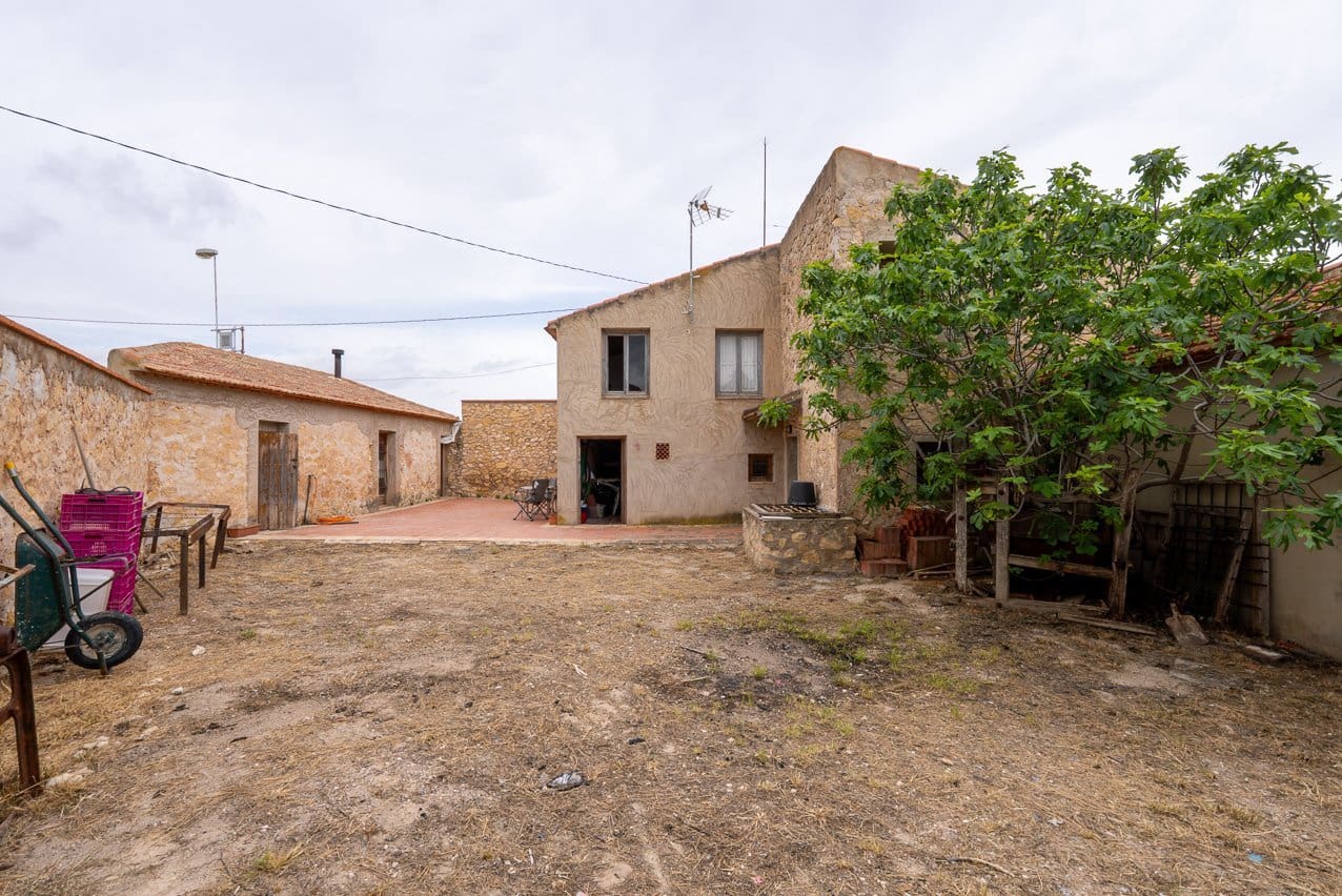 5 Zimmer Finca/Landgut zu verkaufen in Torre del Rico mit Pool - 195.000 € (Ref: 9848146)