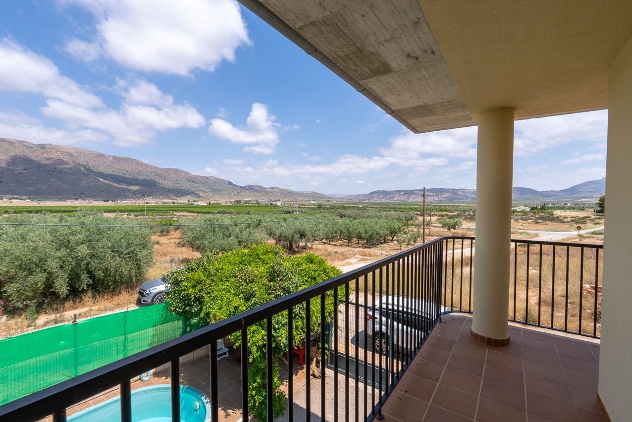 Chalet de 4 habitaciones en Jumilla en venta con piscina - 225.000 € (Ref: 9902258)