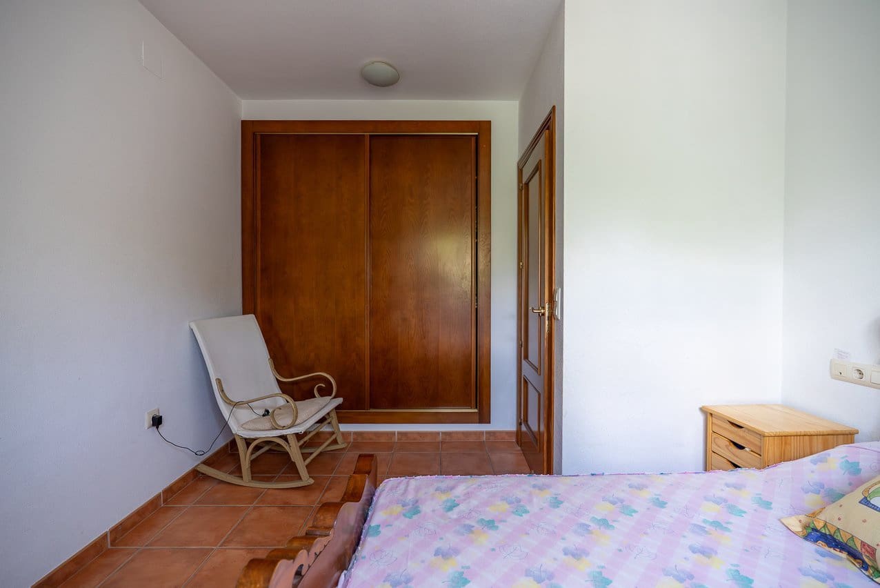 4 bedroom Villa for sale in Jumilla with pool - € 225,000 (Ref: 9902258)