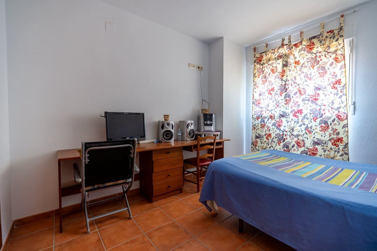4 bedroom Villa for sale in Jumilla with pool - € 225,000 (Ref: 9902258)