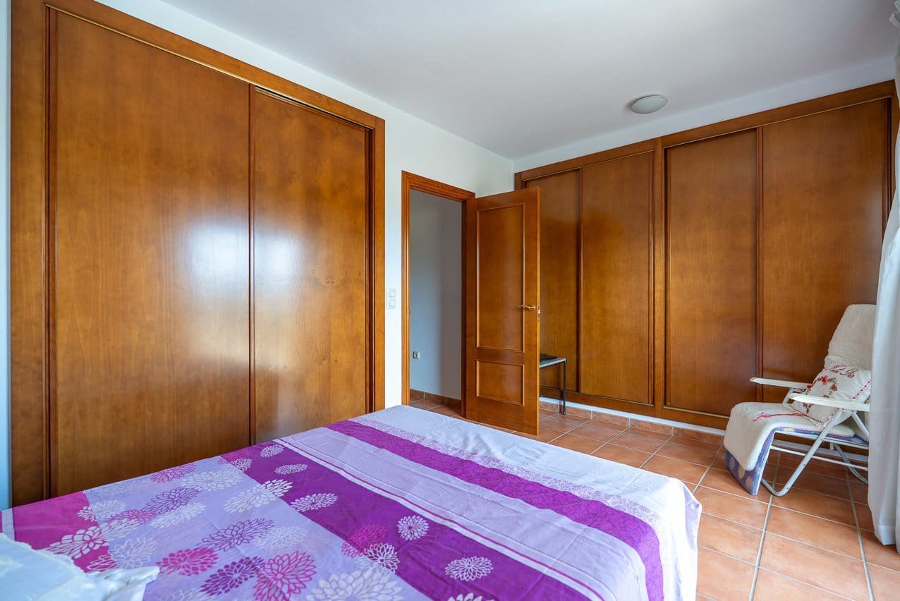 4 bedroom Villa for sale in Jumilla with pool - € 225,000 (Ref: 9902258)