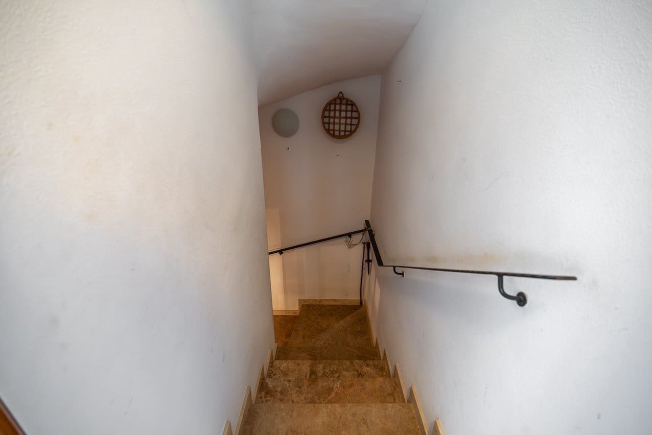 4 bedroom Villa for sale in Jumilla with pool - € 225,000 (Ref: 9902258)