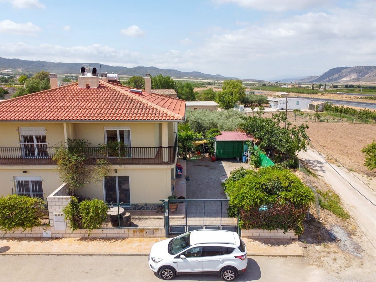4 bedroom Villa for sale in Jumilla with pool - € 225,000 (Ref: 9902258)