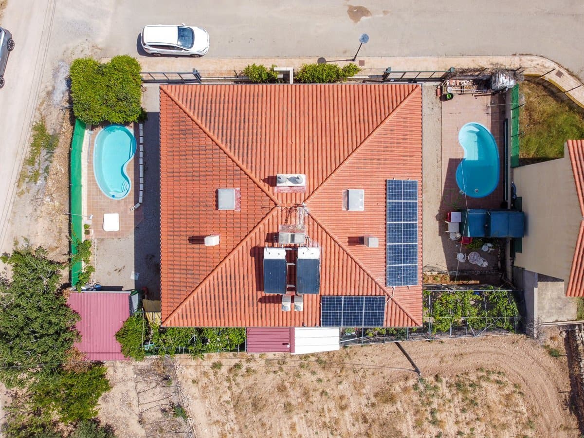 4 bedroom Villa for sale in Jumilla with pool - € 225,000 (Ref: 9902258)