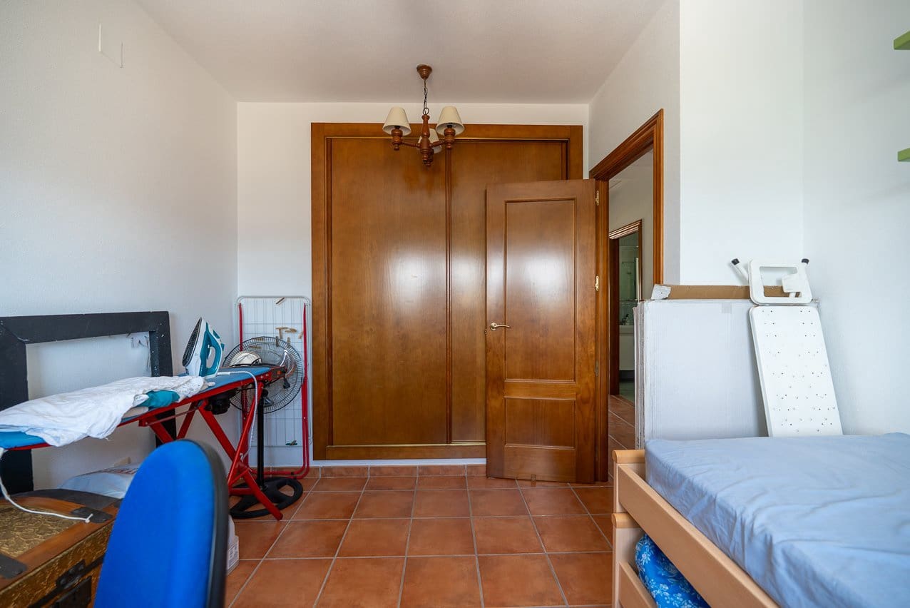 Chalet de 4 habitaciones en Jumilla en venta con piscina - 225.000 € (Ref: 9902259)