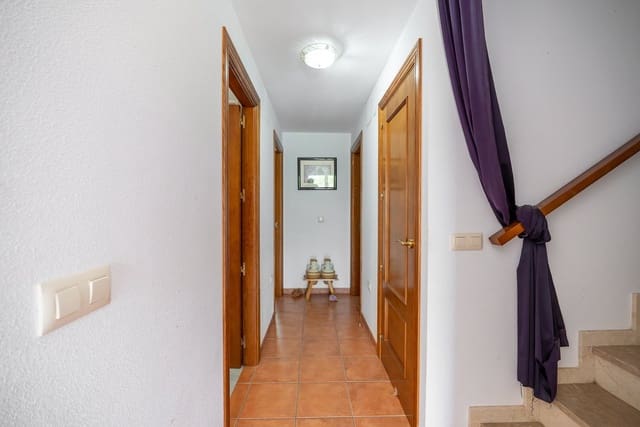 4 Zimmer Villa zu verkaufen in Jumilla mit Pool - 225.000 € (Ref: 9902259)